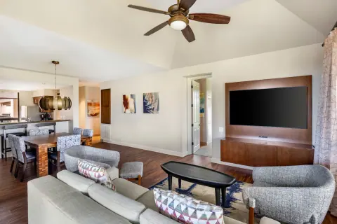 Example bedroom at Bay Club At Waikoloa Beach Resort, The