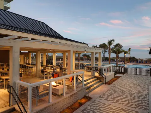 Resort exterior at Ocean Oak Resort By Hilton Grand Vacations Club